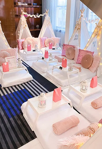 Pijamada de lujo con tema Pink & Glam