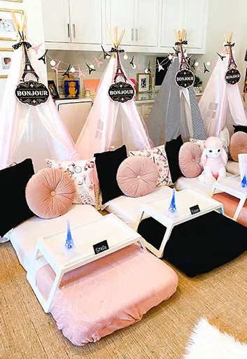 Pijamada de lujo con tema Paris